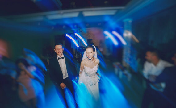 under budget wedding