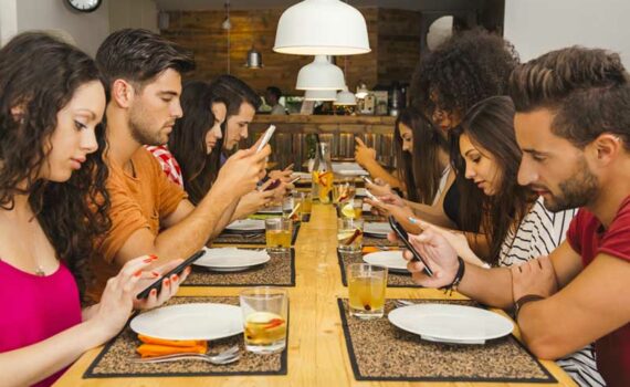 wedding guest etiquette blunders